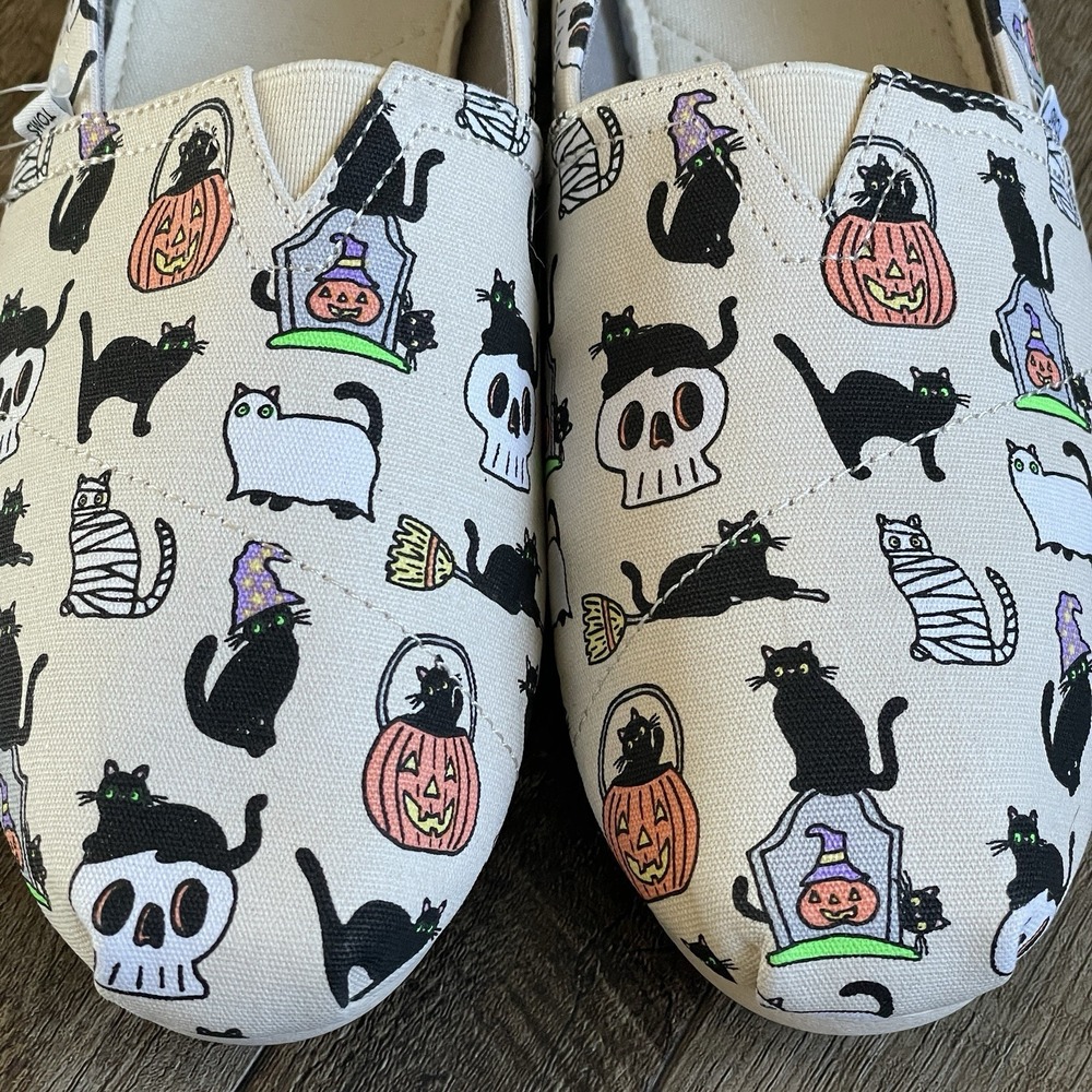 Toms Women's Belmont Natural Halloween Cats Slip On Size 8 Canvas Skeleton NWT - Picture 2 of 9